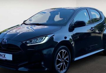 Toyota Yaris 80.450 km 17.990 &euro; Petersberg 36100