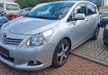 Toyota Verso 121.000 km 5.999 &euro; Fulda 36043