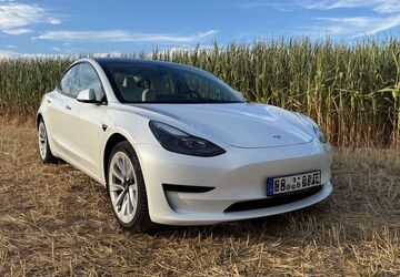 Tesla Model 3 57.500 km 26.700 &euro; Petersberg 36100