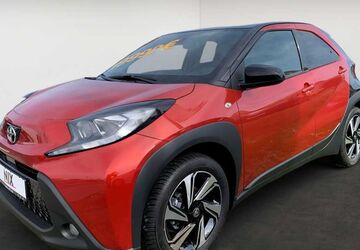 Toyota Aygo (X) 3.500 km 17.990 &euro; Petersberg 36100