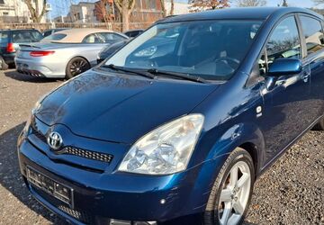 Toyota Corolla Verso 126.000 km 4.399 &euro; Eichenzell 36124